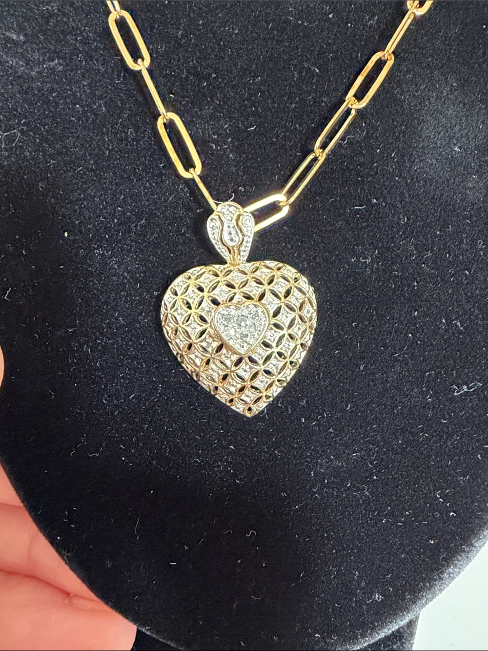 Gold Heart Pendant Paperclip Chain Necklace - Women JewelryNWOT - Picture 2 of 5